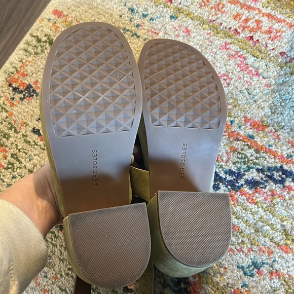 Olive Suede Aerosoles Clarkson Sandals in original box - Picture 6 of 9